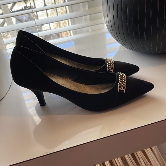 Coach and 🔥sale🔥Four black suede shoes Like new - Picture 2 of 5